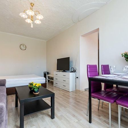 Compact Apartment Near Food Market In The Oldtown Plus Free Parking Κλαϊπέντα Εξωτερικό φωτογραφία
