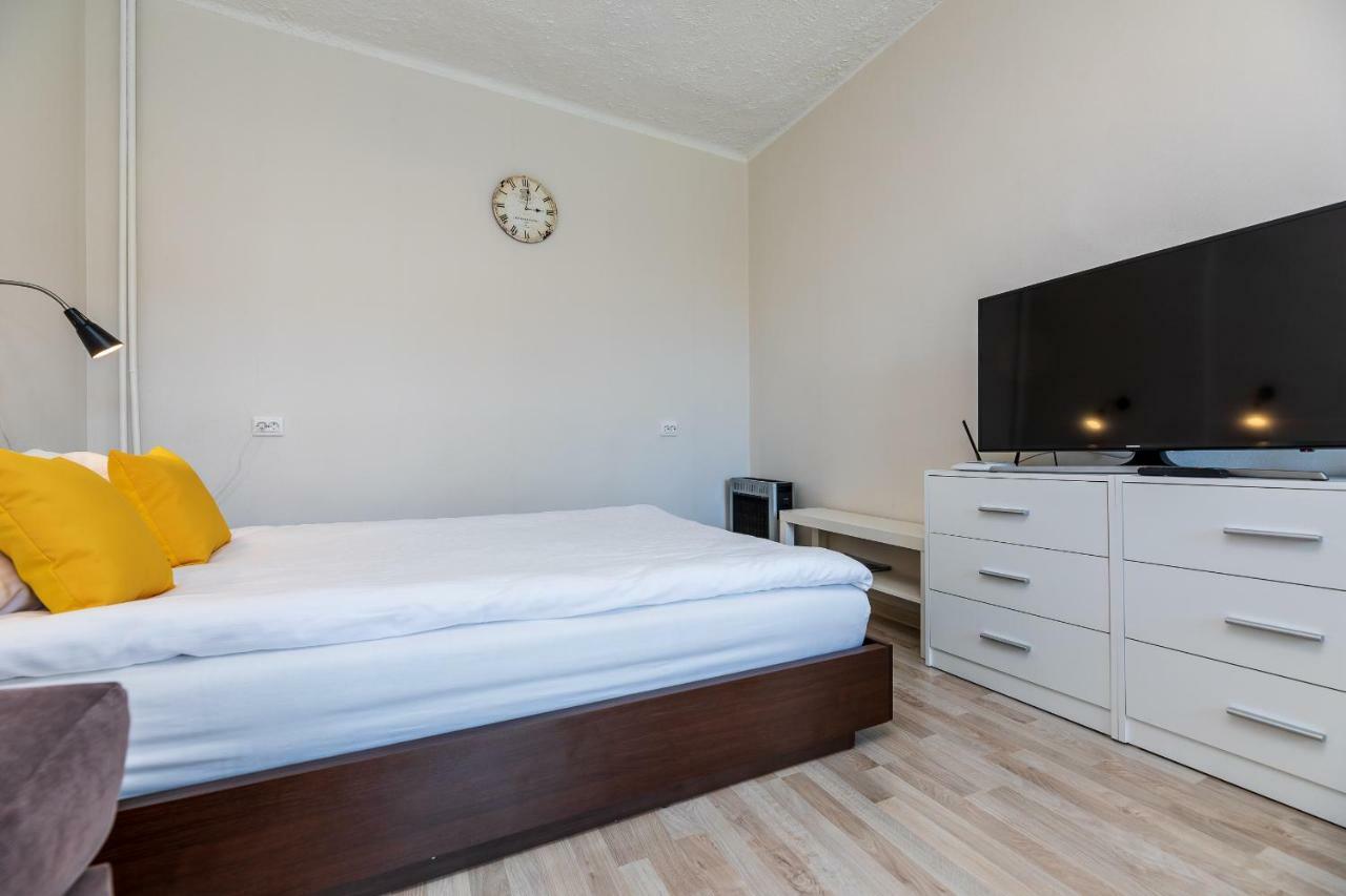 Compact Apartment Near Food Market In The Oldtown Plus Free Parking Κλαϊπέντα Εξωτερικό φωτογραφία